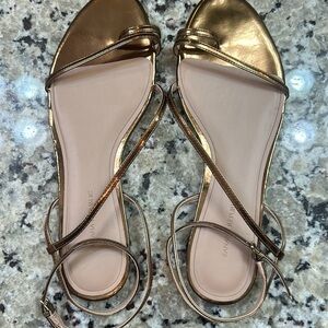 Banana Republic Sz 9 metalic rosegold sappy sandals